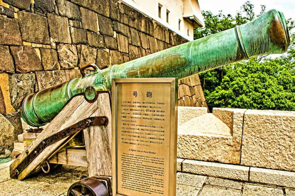 Ancient guns deployed at Osaka Castle